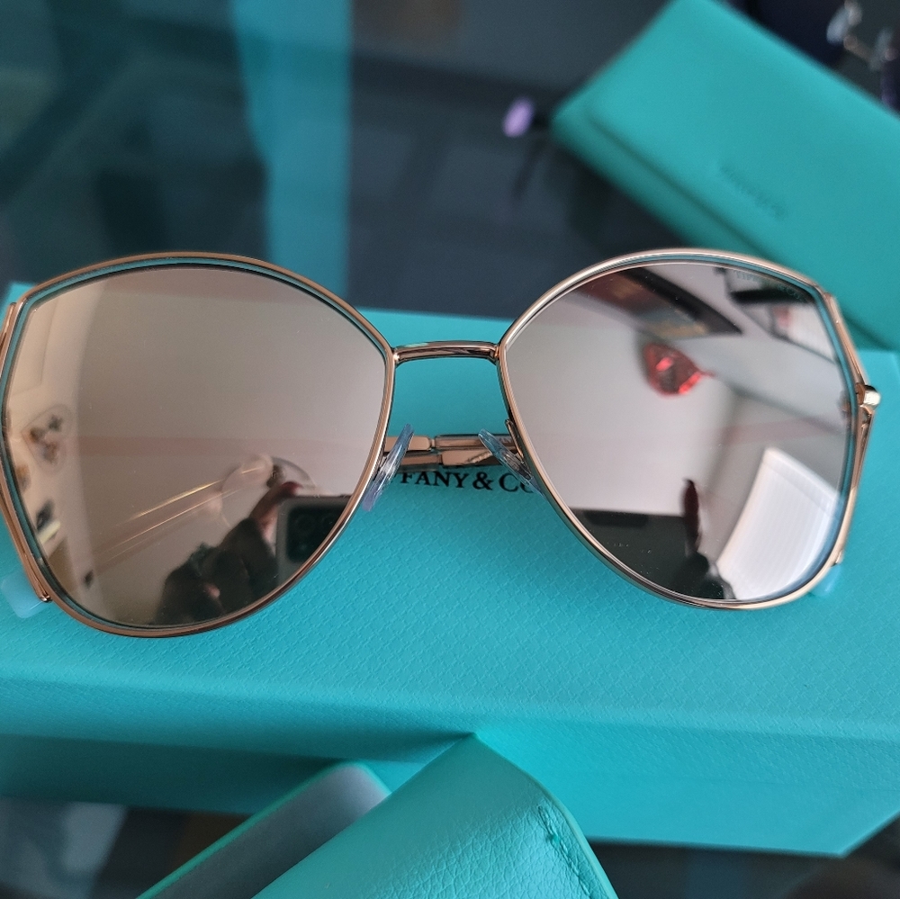 Tiffany and Co Wheatland Butterfly Rubegold Sungla